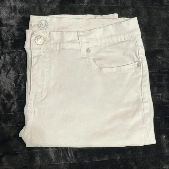W62 Bermuda shorts 💜💜💙 - Picture 1 of 6